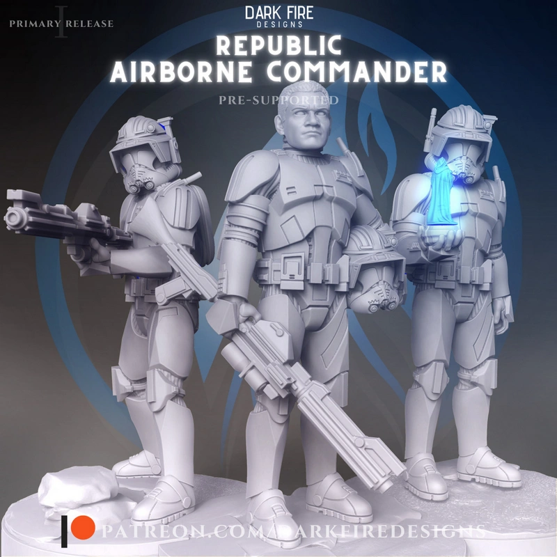 Star Wars clone trooper airborne commander figures with helmets and blaster rifles